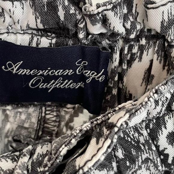 American Eagle Soft Aztec Dressy Shorts Black White Stretchy Pockets Southwest - Picture 4 of 5